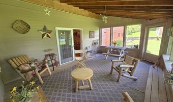 441 Guilford St, Brattleboro, VT 05301
