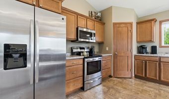 1305 Whistling Straits Ct, Altoona, WI 54720