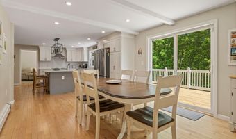78 Hitching Post Ln, Bedford, NH 03110