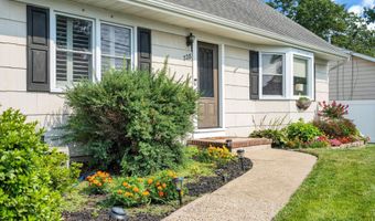 728 Neptune Ave, Beachwood, NJ 08722