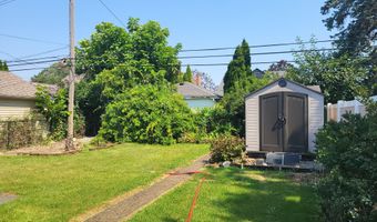 15282 Regina Ave, Allen Park, MI 48101