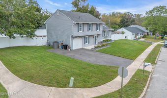 41 Deck St, Barnegat, NJ 08005