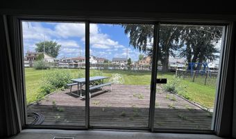 6336 Marina Dr, Algonac, MI 48001