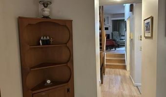 11 Evergreen Ln, Brattleboro, VT 05301