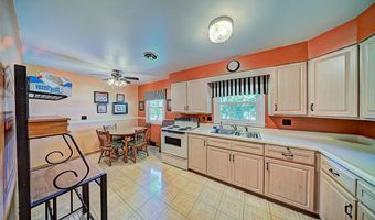 109 S Dubuque St, Anamosa, IA 52205