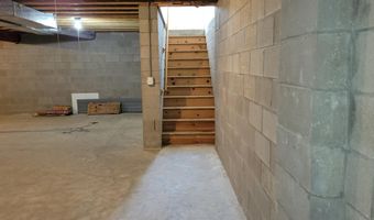 635 LAURISA Ln, Antigo, WI 54409
