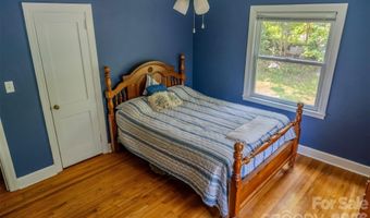 261 Forest Hill Dr, Asheville, NC 28803