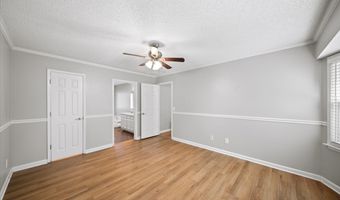 1528 Oakleaf Dr, Auburn, GA 30011