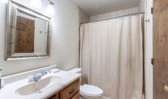 2616 W Hillside Dr, Anderson, CA 96007