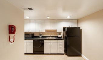 1408 HOPKINS St NW B, Washington, DC 20036