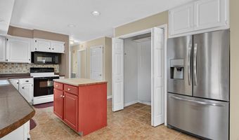 19368 Triple Crown Dr, Abingdon, VA 24211