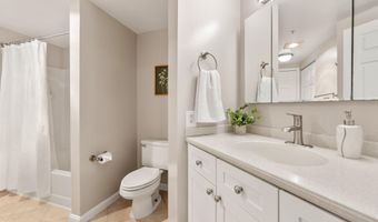 3101 N HAMPTON Dr N 413, Alexandria, VA 22302