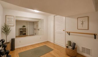 9603 WADSWORTH Dr, Bethesda, MD 20817