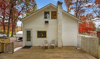 15 Hazen St, Chester, CT 06412