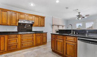 707 Holly Hills Dr, Biloxi, MS 39532