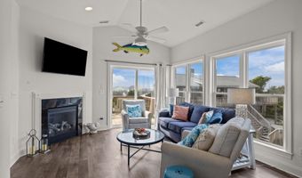 106 Willis Ave A, Atlantic Beach, NC 28512