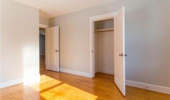 429 Forest Ave, Middletown, RI 02842