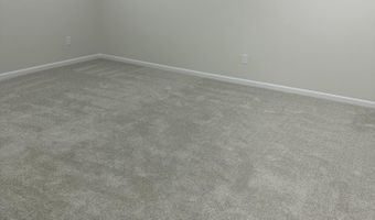 719 W Spaniel Dr, Ann Arbor, MI 48108