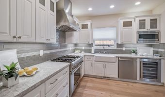 505 Cliff Dr, Aptos, CA 95003