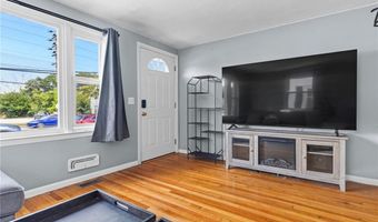794 Main Ave, Warwick, RI 02886
