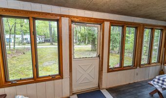 18 Julian St, Sebago, ME 04029