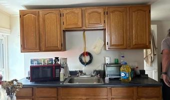 437 Allen St, Allentown, PA 18102