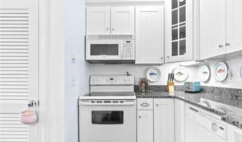 97 Narragansett Ave C3, Newport, RI 02840