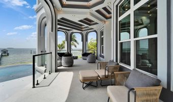 6526 Surfside Blvd, Apollo Beach, FL 33572