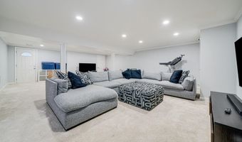 4005 KLOMAN St, Annandale, VA 22003