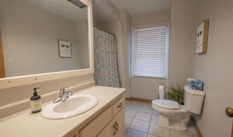 8716 FOUNTAIN GROVE Rd, Amherst, WI 54406