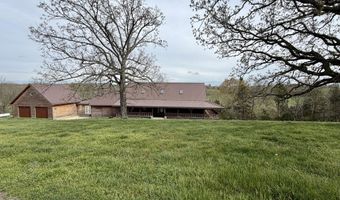 300 Round Up Ln, Bakersfield, MO 65609