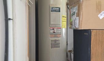 215 Cedar St, Hawthorne, NV 89415