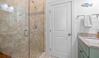 704 GLADIOLUS St, Anna Maria, FL 34216