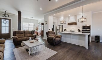 7424 Northwood Dr, Benton, AR 72019