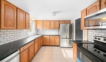 111 Hopkins Hollow Rd, Coventry, RI 02827