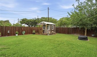 150 N 9th St, Aransas Pass, TX 78336