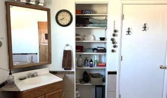 27230 S COYOTE Trl, Congress, AZ 85332