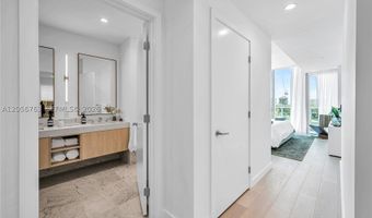 9201 E Bay Harbor Dr Ph809, Bay Harbor Islands, FL 33154