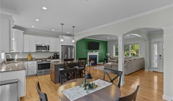 25 Ironwood Dr, Coventry, RI 02816