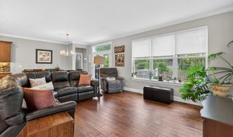 777 W Fairway Dr, Addison, IL 60101