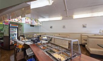 98-042 Kamehameha Hwy W, Aiea, HI 96701
