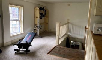 382 S Main St, Alburgh, VT 05440