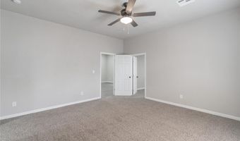 1027 W Idaho Ave, Chickasha, OK 73018