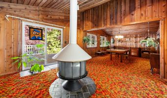 205 Mountain Rd, Cheshire, CT 06410
