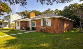 202 Ocean St, Beaufort, NC 28516