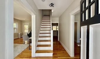 21 Upcrest Rd SF, Boston, MA 02135