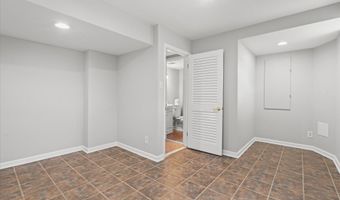 11400 DUNDEE Dr, Bowie, MD 20721