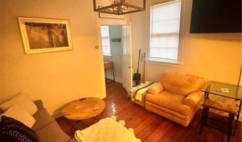 34 Farewell St 3, Newport, RI 02840