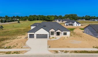 2217 Golfview Dr, Auburn, IN 46706