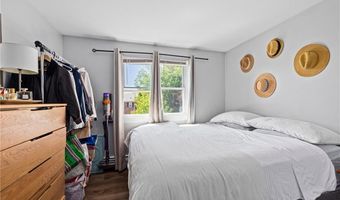 70 Carroll Ave 303, Newport, RI 02840
